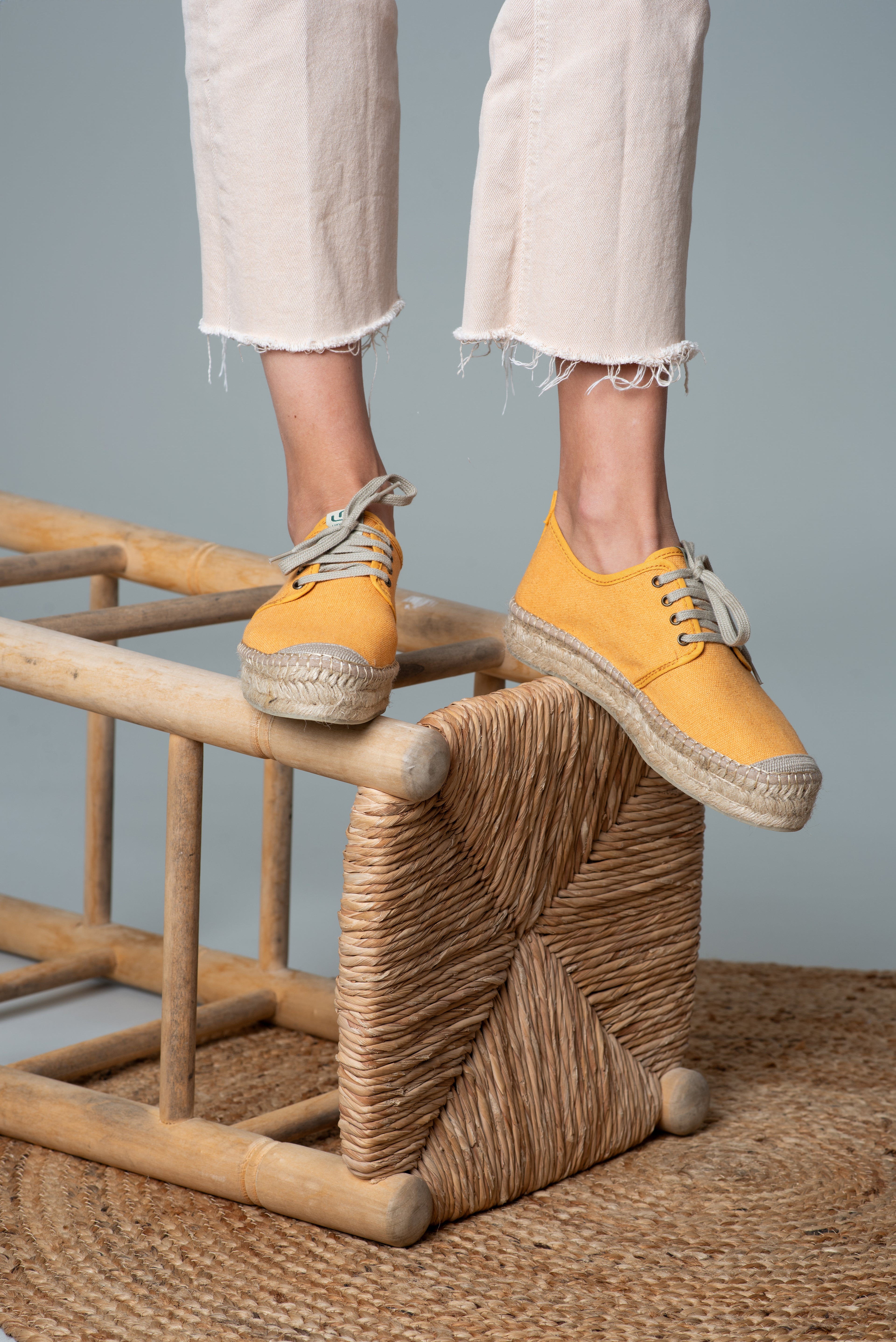 Women Sóller lace-up espadrilles - Peach colour